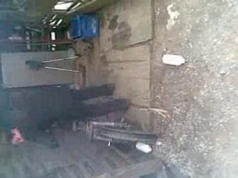 faire fumer un pneu sur du bois