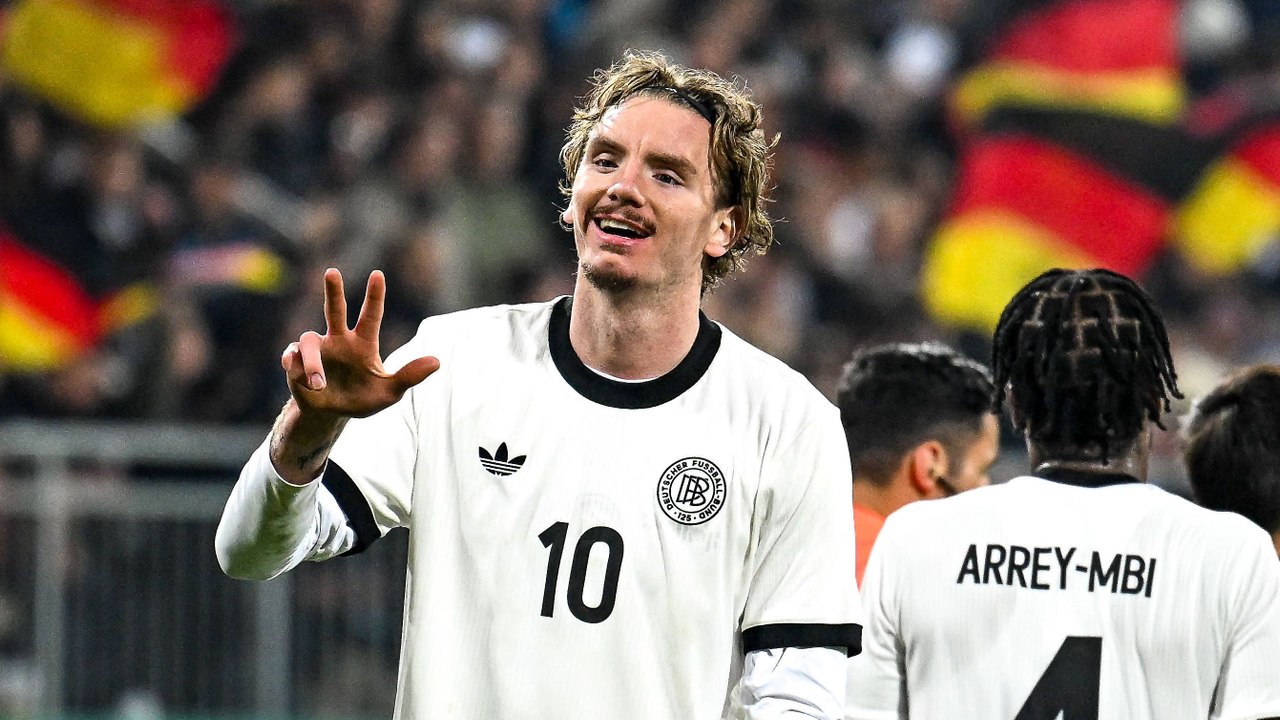 Völler über Woltemade: 'Dann hat er eine große Karriere vor sich'