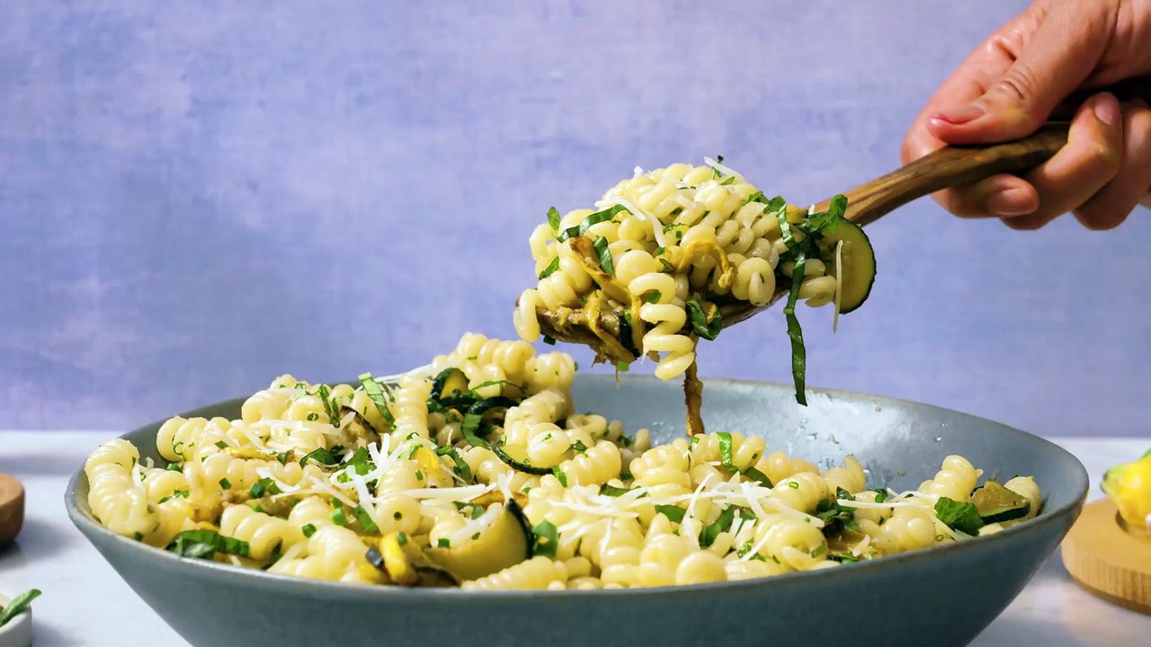 Garlic Parmesan Summer Squash Pasta Is The Definition Of Summer Comfort Food