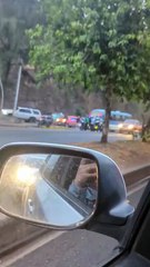 Pasajeros golpean a supuesto asaltante en un bus 'rapidito' en Tegucigalpa