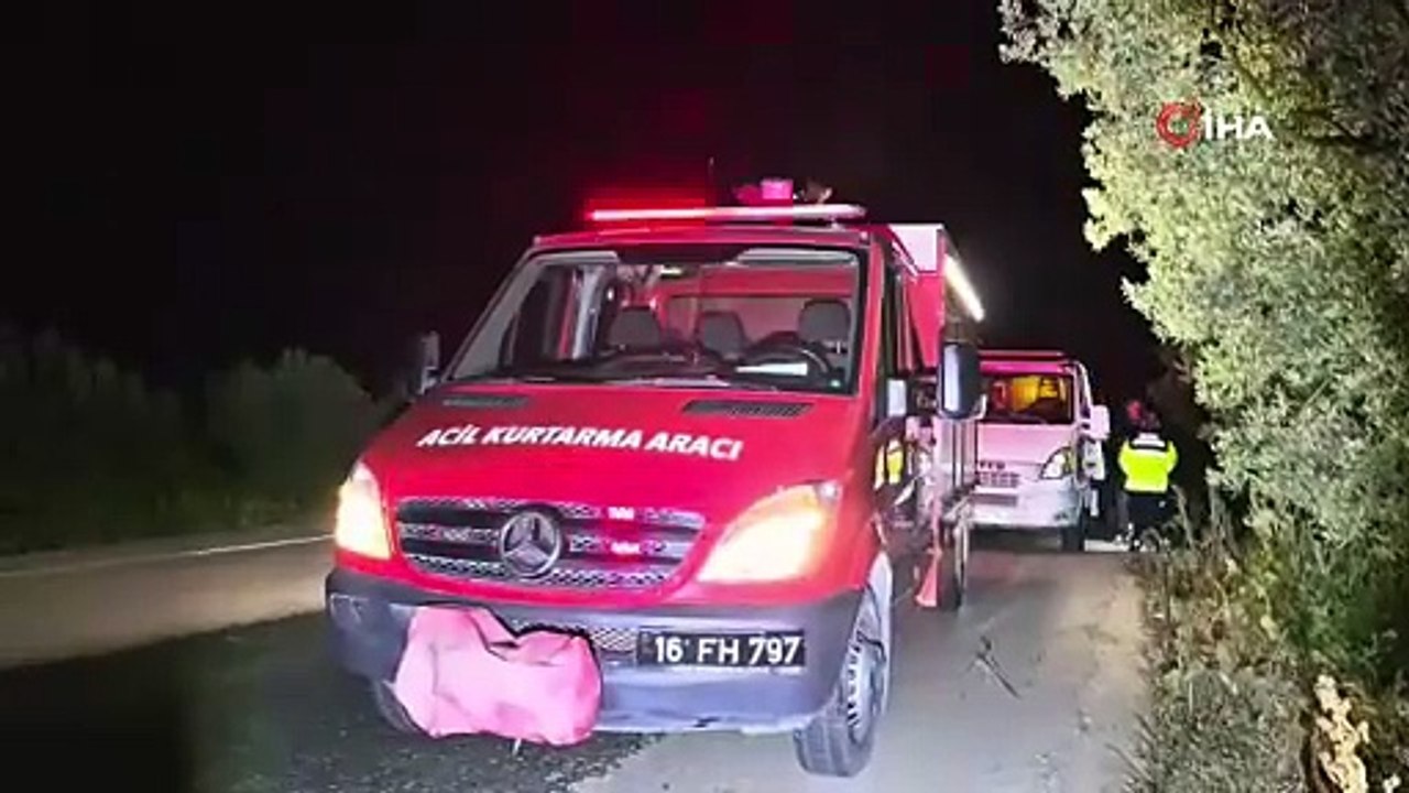 Altına altığı otomobili metrelerce sürükledi