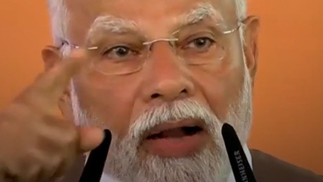 कनपुरिया अंदाज में दिखे PM Modi, पाक को हड़काया!