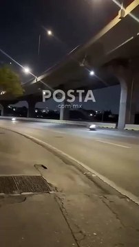 Joven resulta gravemente herido tras impactar su motocicleta a gran velocidad en Guadalupe