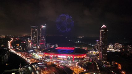 Galatasaray şampiyonluğu drone şovuyla kutladı