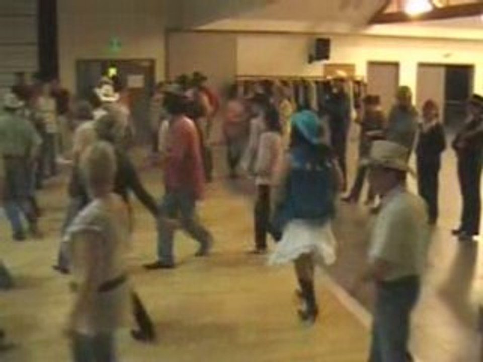 bal country à LA MOTTE 22 avec BIG WEELS