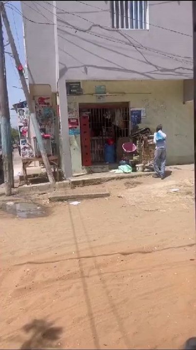 Onions stealer will prepare soup recipe tonight!