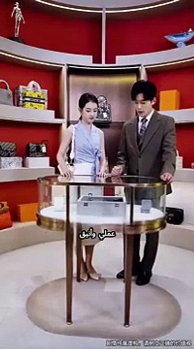 أهانوا المتدربة، ولم يعرفوا أن المدير زوجها السري! الجميع انصدم!