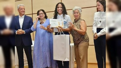 Fundación Macarrulla premia a ganadores concurso estudiantil
