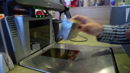 Lung Foundation Australia calls for tobacco sales ban at major supermarkets
