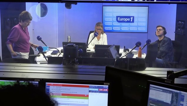 EXTRAIT - PSG champion d'Europe : ambiance électrique aux Champs Elysées