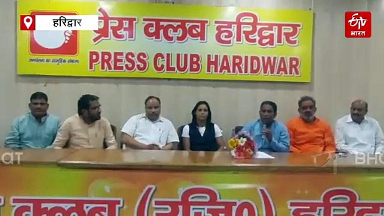 हरिद्वार हॉकी स्टेडियम नाम को लेकर कंफ्यूजन खत्म, वंदना कटारिया से मिले सीएम धामी, जानिये क्या हुआ