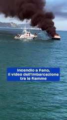 Incendio a Fano, il video dell'imbarcazione tra le fiamme