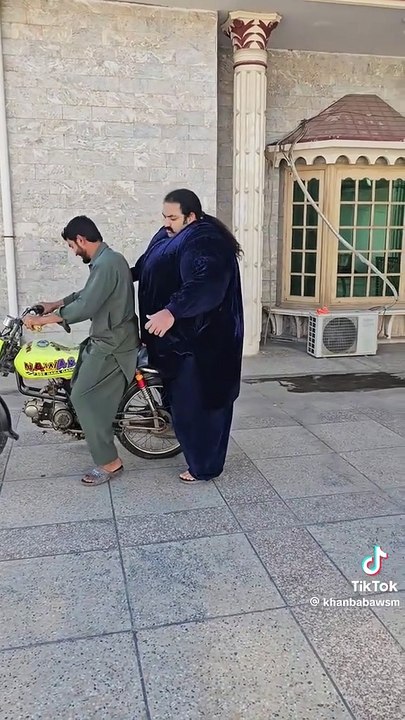 Khan BABA nay Motorcycle ka kia haal kardia