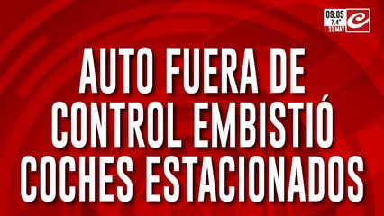 Chocaron, destrozaron varios autos estacionados y se dieron a la fuga