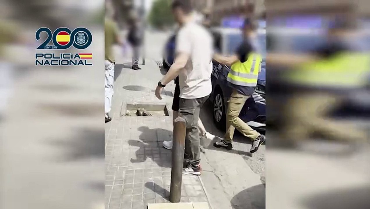 Detención de un 'mentor' de la seducción en Barcelona por publicar en redes intimidades de mujeres