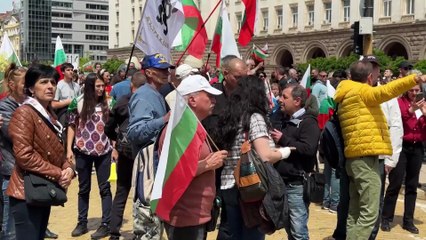 Ezrek tüntetnek Bulgáriában az euró ellen és a nemzeti valuta fenntartásáért