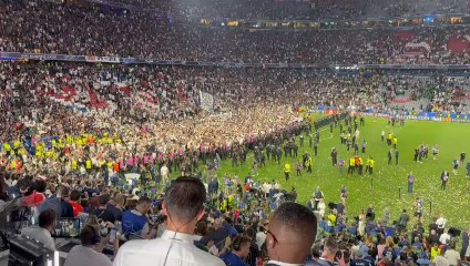 Ce que vous n'avez pas vu à la télé lors de la remise du trophée de la Ligue des Champions à Paris