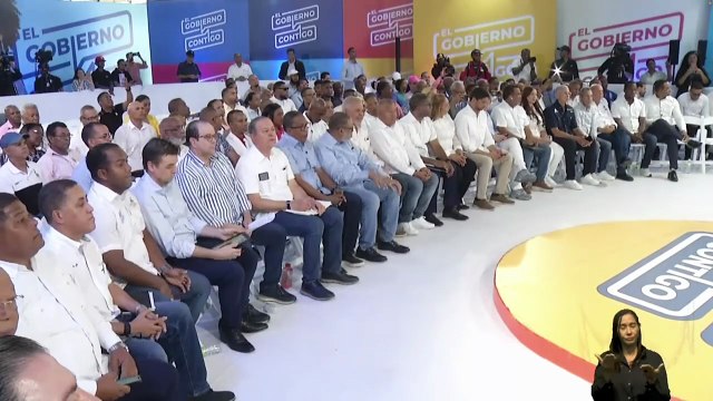 Presidente Abinader se reúne con comunitarios de San Cristóbal para impulsar soluciones concretas a problemáticas locales