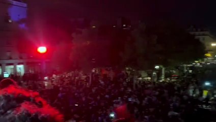 PSG-Inter Milan : les Parisiens fêtent place de la République