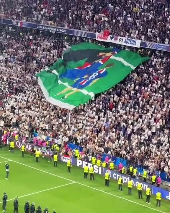 Paris sg fans pays tribute to enrique's daughter