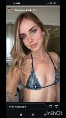 chiara Ferragni relax al mare