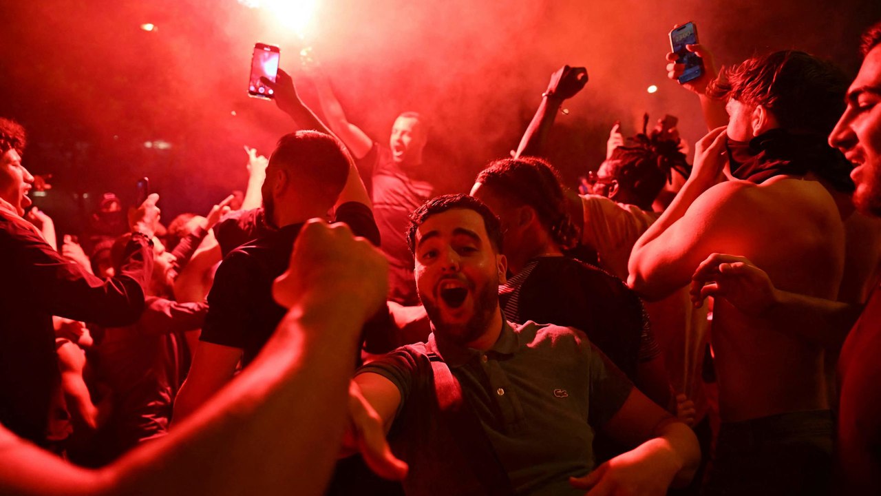 Paris s’embrase après le sacre du PSG en Ligue des champions