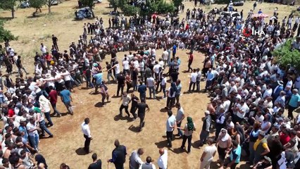 Yüzyıllardır süren gelenek! Nedenini dedelerimiz de bilmiyor, artık bitmeli