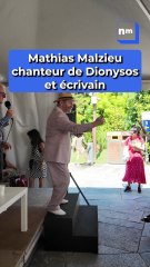 Cet auteur a écrit un livre avec ses chats, et ce n’est pas si loufoque … Il explique sa démarche