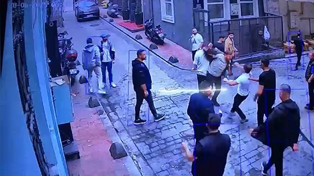 Taksim'de eğlence mekanında hesap tartışması:
