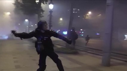 PSG - Débordements et affrontements sur les Champs-Élysées après le succès en finale