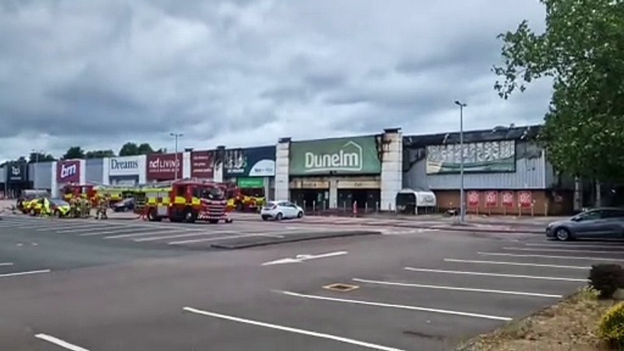 Firefighters confirm Northampton retail park blaze is 'now under control'