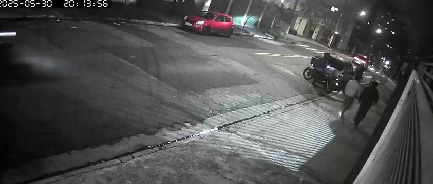 VÍDEO: homem é baleado ao tentar impedir roubo de aliança na zona sul de SP