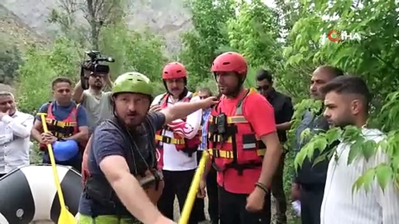 Vali Mustafa Çiftçi bu defa coşkun sularda rafting yaptı