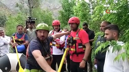 Vali Mustafa Çiftçi bu defa coşkun sularda rafting yaptı