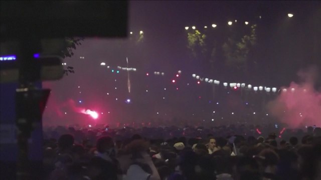 Graves disturbios en París en la celebración de la Champions: 2 muertos y más de 500 detenidos