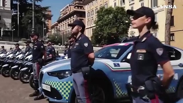 Giro d'Italia a Roma, la Stradale pronta per scortare i ciclisti