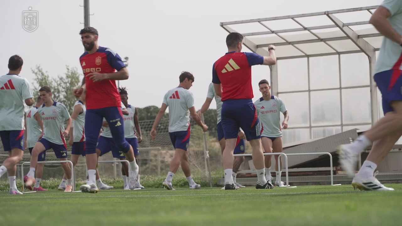 La selección española de fútbol entrena en Las Rozas