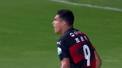 포항, 강원 꺾고 3연승...선두권 추격 / YTN