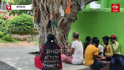 গাছ বাঁচানোর বার্তা দিয়ে জামাইষষ্ঠীতে বটবৃক্ষ পুজো, দেখুন ভিডিয়ো