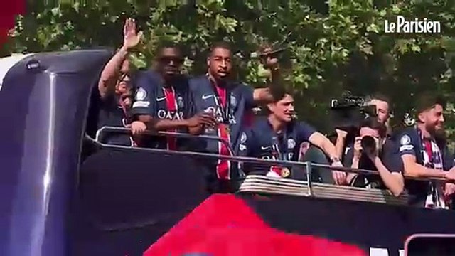 « Ousmane, Ballon d’or ! », Marquinhos profite de la parade pour soutenir Dembélé