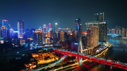 قابلت أشهر بنت روبوت في الصين - في أغرب مدينة في العالم