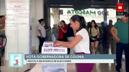 La gobernadora de Colima ejerce su voto en la elección judicial