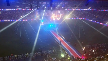 🎻🇫🇷 Le Parc des Princes vibre au son du violon avec l’hymne de la Ligue des champions ! 🤩