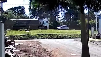 Mal súbito teria causado acidente frontal entre Ecosport e carreta na BR-277, em Cascavel