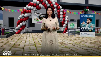 കുട്ടികളെ നനയ്ക്കാതെ മാറി നിന്ന് മഴ; പ്രവേശനോത്സവത്തിന് എല്ലം ഒരുക്കി കാത്തിരുന്ന് അധ്യാപകർ