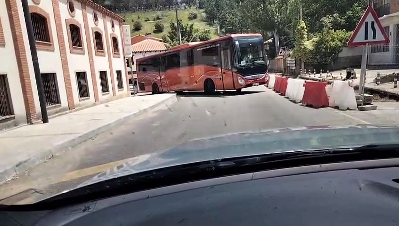 Bus