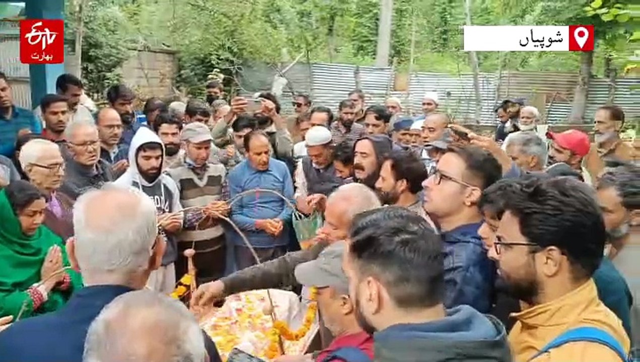 کشمیر میں مذہبی ہم آہنگی کی مثال، پنڈت کی آخری رسومات میں مسلم برادری کی شرکت
