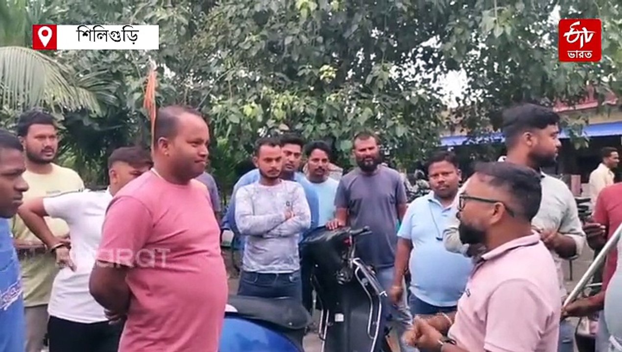 বিশ্ব হিন্দু পরিষদের ডাকা বনধে থমথমে শিলিগুড়ি,...