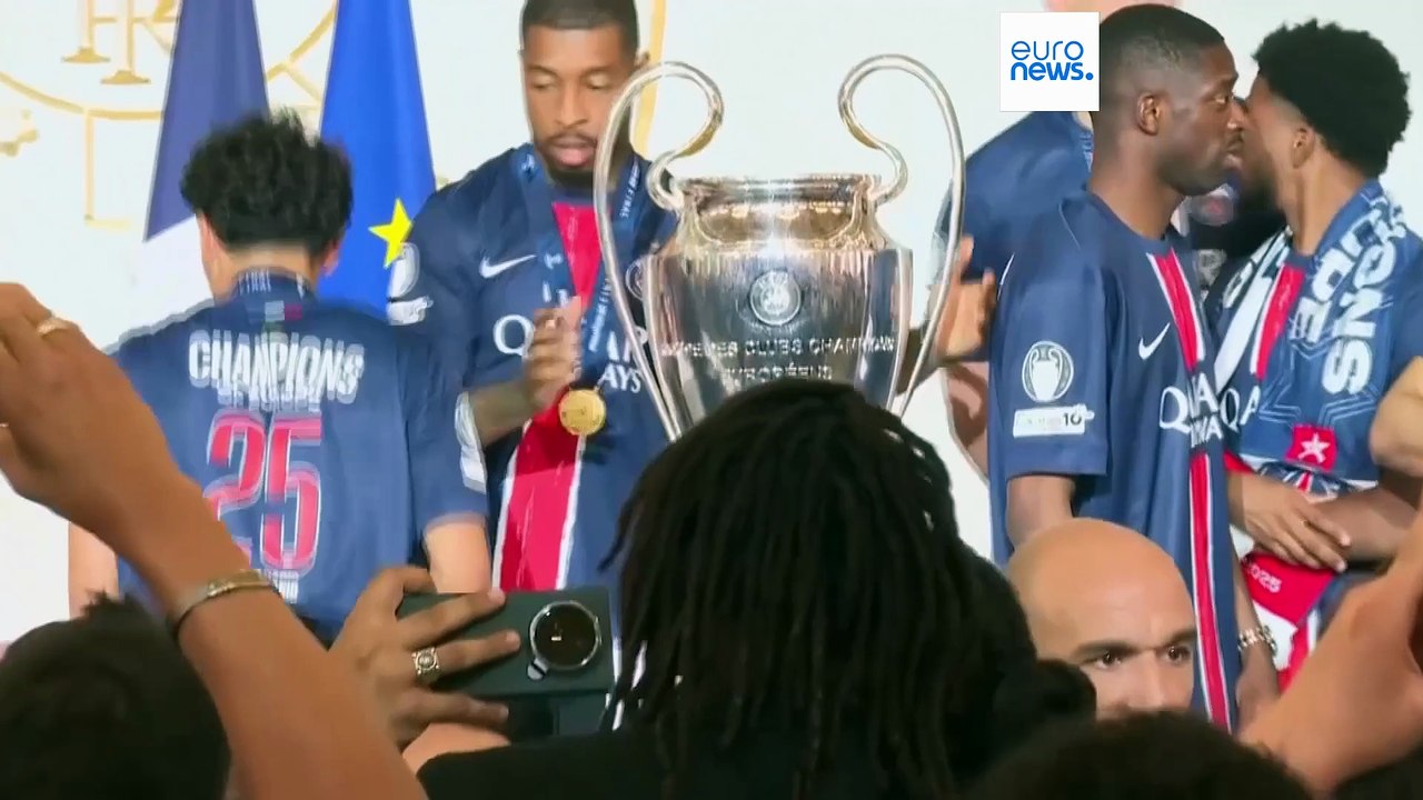 Macron recebe equipa do PSG e condena violência depois de vitória na Liga dos Campeões