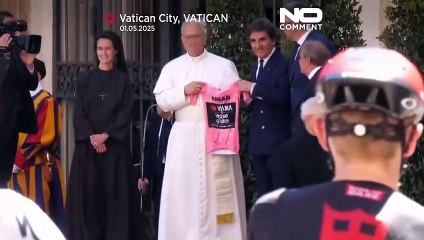 Les cyclistes du Giro bénis par le pape Léon XIV au Vatican